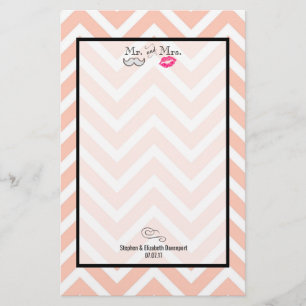 Mustache & Läppar Mr. & Mrs Peach Chevron Bröllop Brevpapper