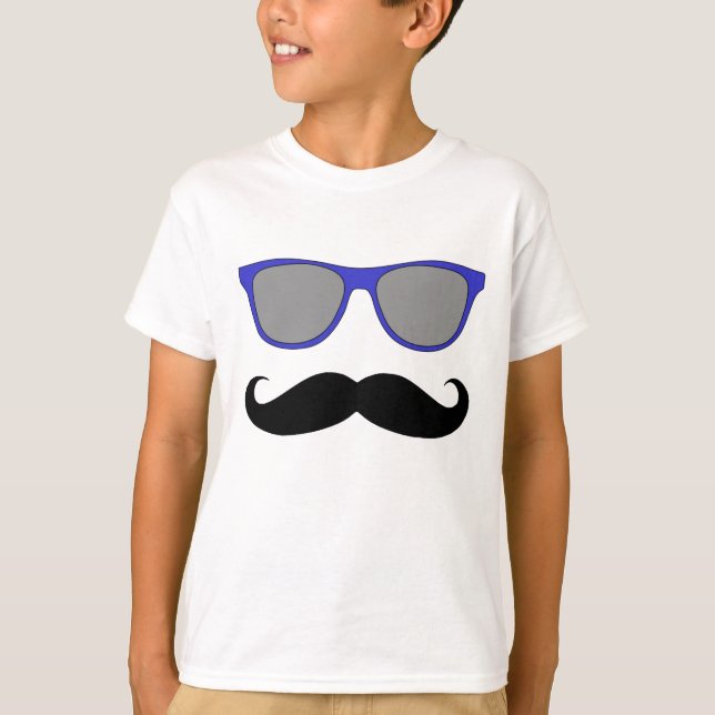Mustache och Blue Sunglasses Humor Tee Shirt (Framsida)