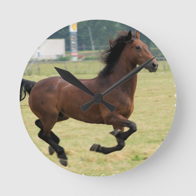 Mustang Galloping Clock Rund Klocka (Framsida)
