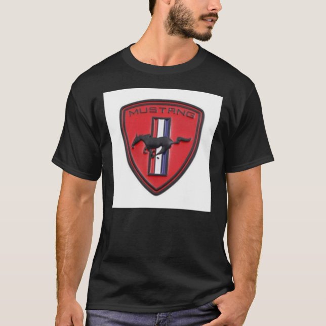 Mustang Logo Shield  Classic T-Shirt (Framsida)