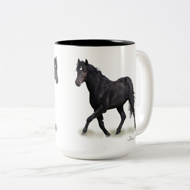 Mustang Vild Black Stallion och Cloud BeverageMug  Två-Tonad Mugg (Framsida höger)