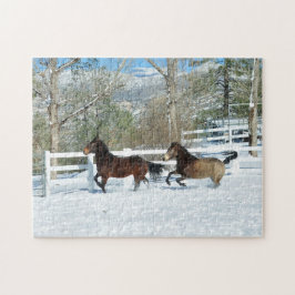 Mustangs som går i Snö Puzzle Pussel