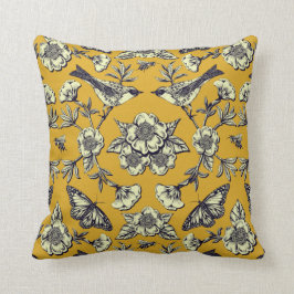 Mustard Gult & Navy Birds, Butterflies & Flowers Kudde