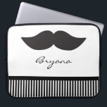 Mustasch Svart Vitt Randigt Datorfodral<br><div class="desc">Mustasch Svart Vitt Randigt Datorfodral.</div>