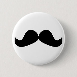 Mustaschen knäppas knapp