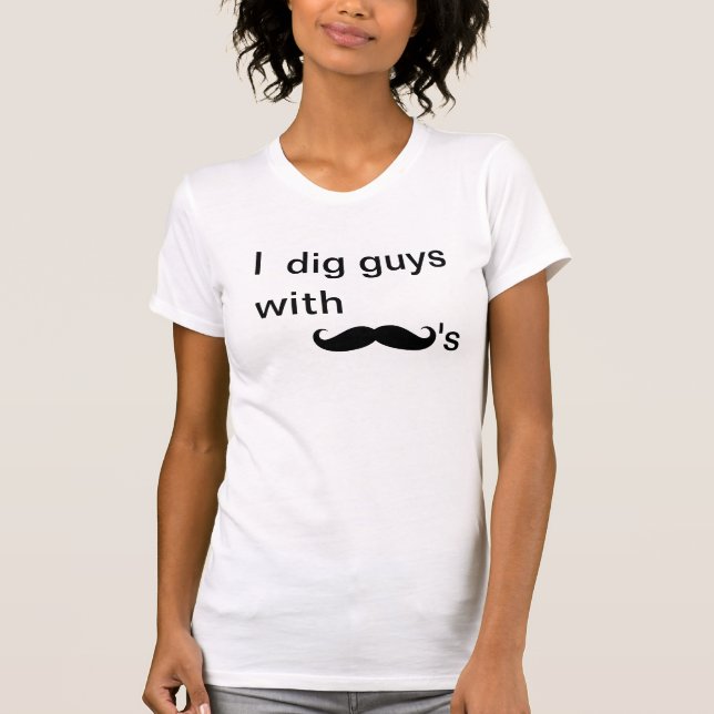 Mustascher förbluffar tee shirt (Framsida)