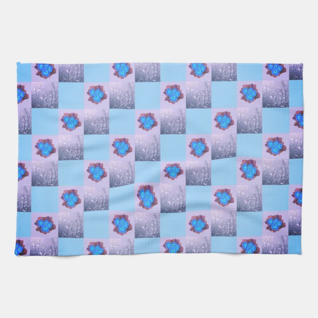 Muster aus Quadraten und blauen Blüten Kökshandduk (Horisontell)