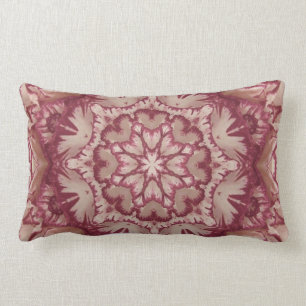 Muted Burgundy and Ivory Victorian Blommigt Lumbarkudde