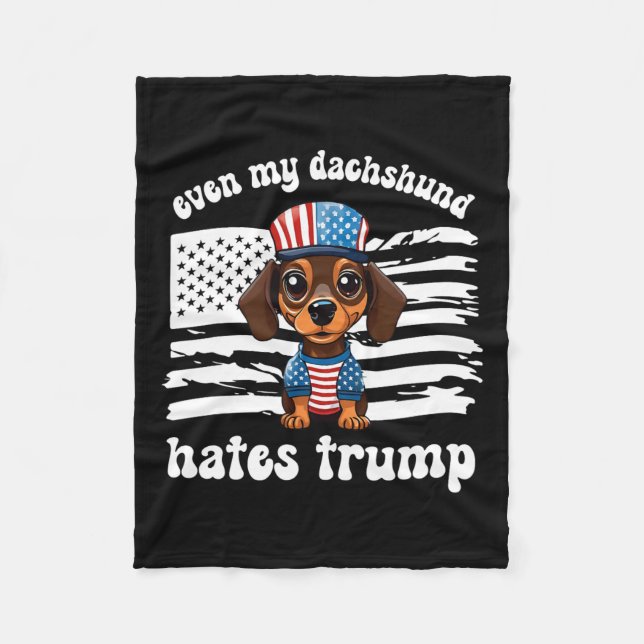 My Dachshund Hates Trump Hundar Kamala Harris Vote Fleecefilt (Framsidan)