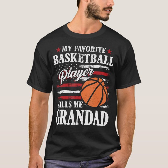 My Favorite Basketball Player Calls Me Grandad Usa T Shirt (Framsida)