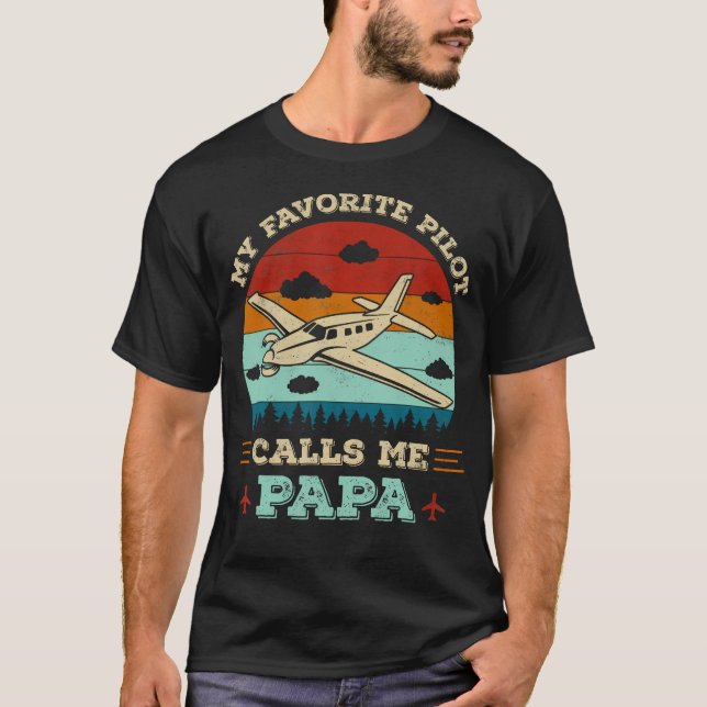 My Favorite Pilot Calls Me Papa Funny Future Pilot T Shirt (Framsida)