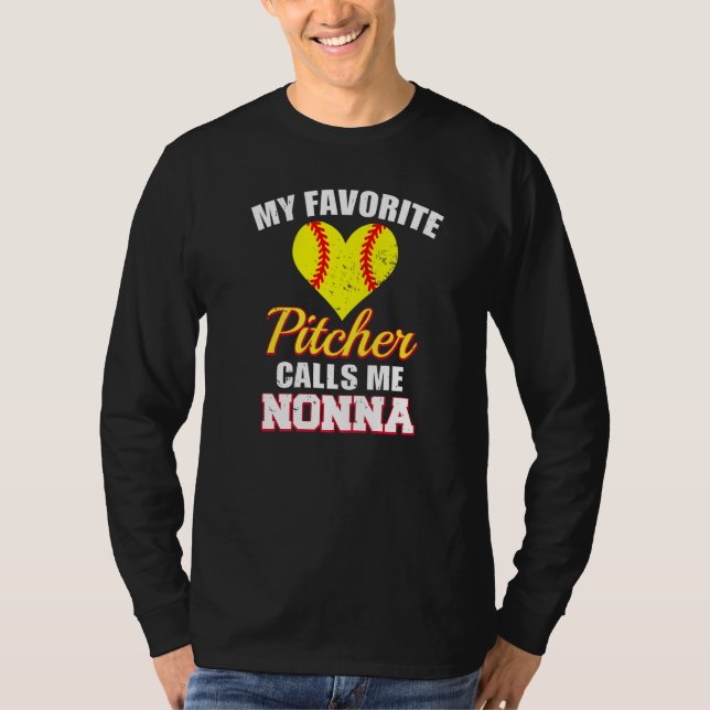 My Favorite Pitcher Calls Me Nonna Pitcher Softbal T Shirt (Framsida)