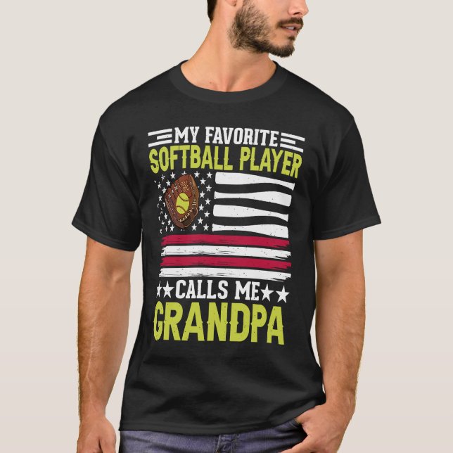 My Favorite Softball Player Calls Me grandpa Ameri T Shirt (Framsida)