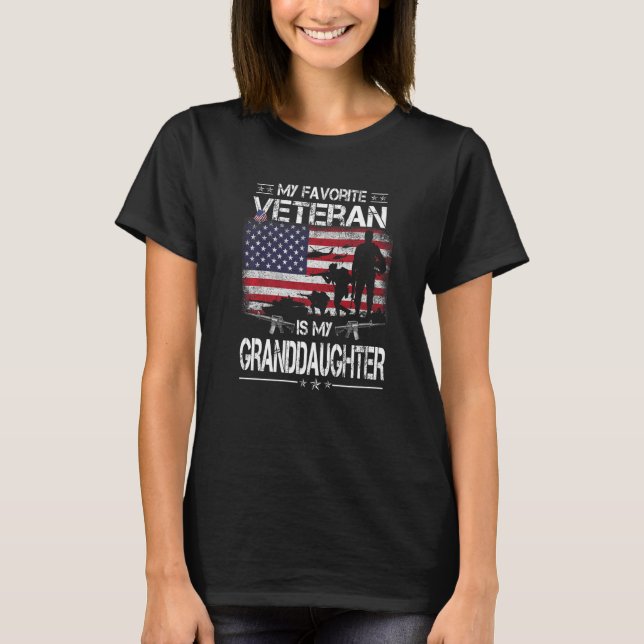 My Favorite Veteran Is My Granddaughter  Flag Vete T Shirt (Framsida)