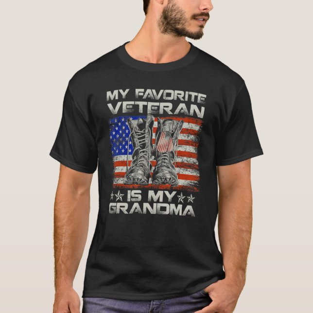 My Favorite Veteran Is My Grandma Combat Boots Ame T Shirt (Framsida)