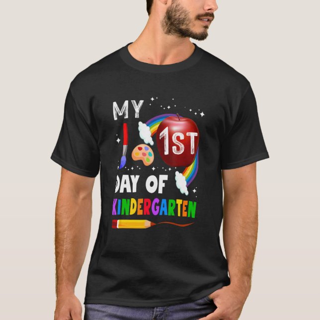 My First Day Of Kindergarten  Colorful Rainbow T Shirt (Framsida)
