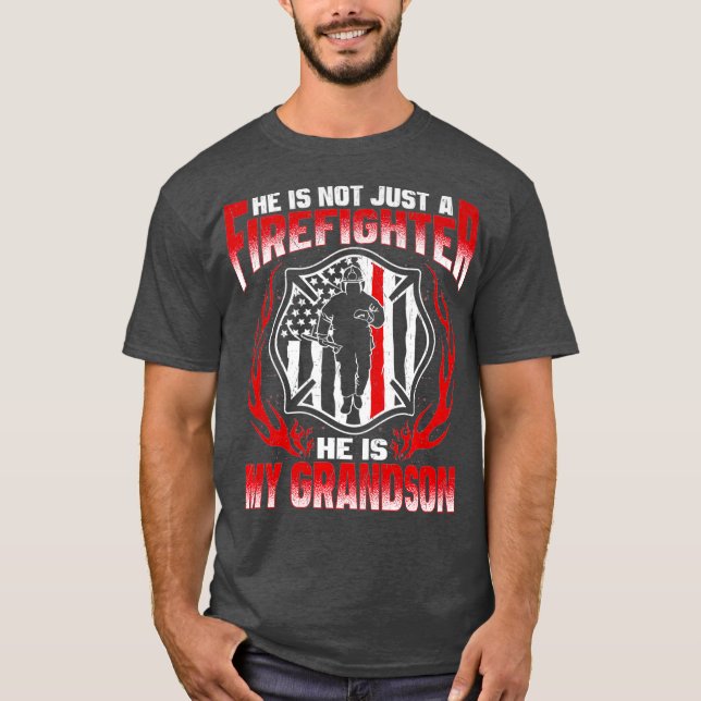 My Grandson Is A Firefighter Proud Fire Grandma T Shirt (Framsida)