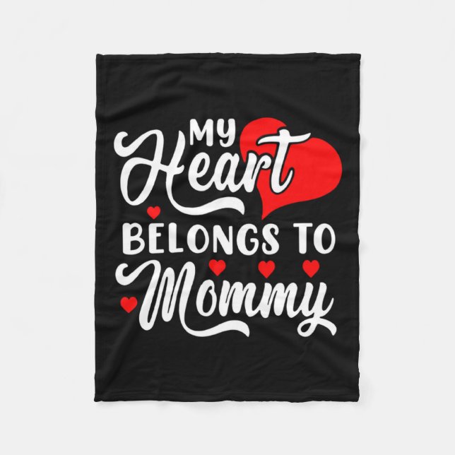 My Heart Belongs To Mommy Valentines Day  Fleecefilt (Framsidan)