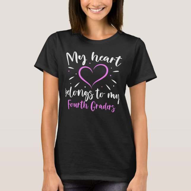 My Heart Belongs to Valentines Day 4th Grade T Shirt (Framsida)