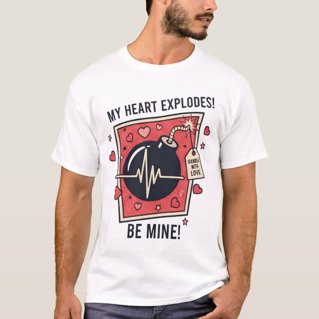 "My Heart Explodes" Vintage Bomb Illustration T Shirt (Framsida)