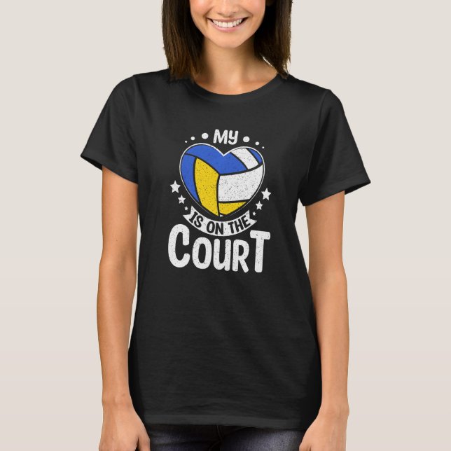 My Heart is on the volleyball court Premium T Shirt (Framsida)