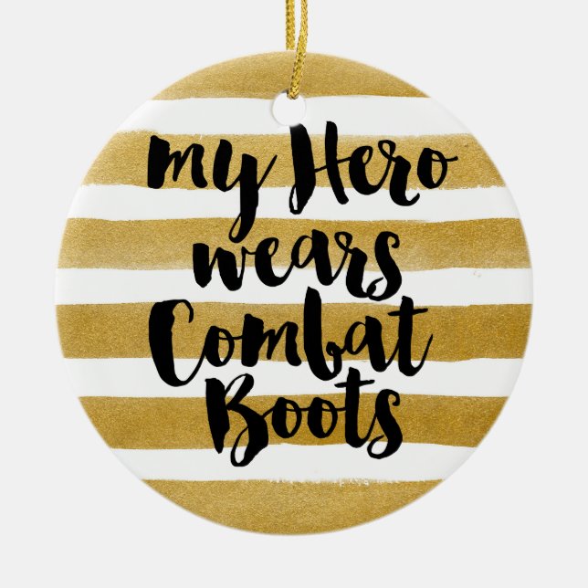 My Hero Wears Combat Boots - Photo Julgransprydnad Keramik (Framsidan)