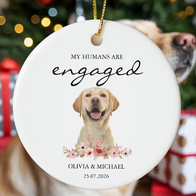 My Humans Are Engaged Personalized Dog Photo Julgransprydnad Keramik (Skapare uppladdad)