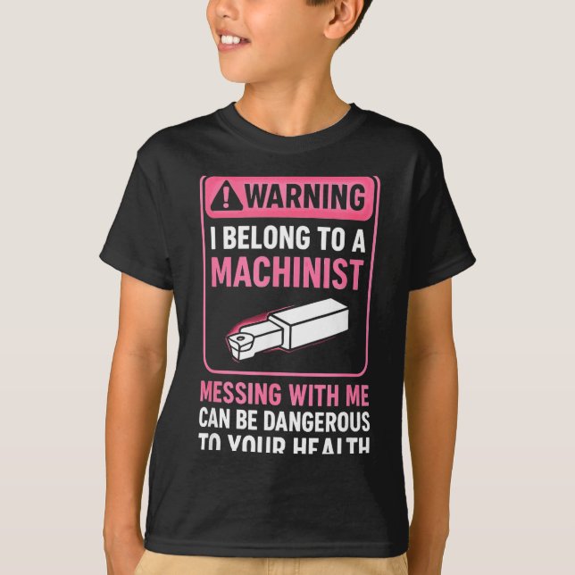 My Knight In Machinist Wife Girlfriend Funny Anniv T Shirt (Framsida)