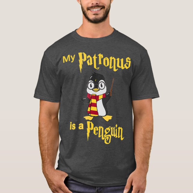 My Patronus is a Penguin  For Wizarding Fans T Shirt (Framsida)