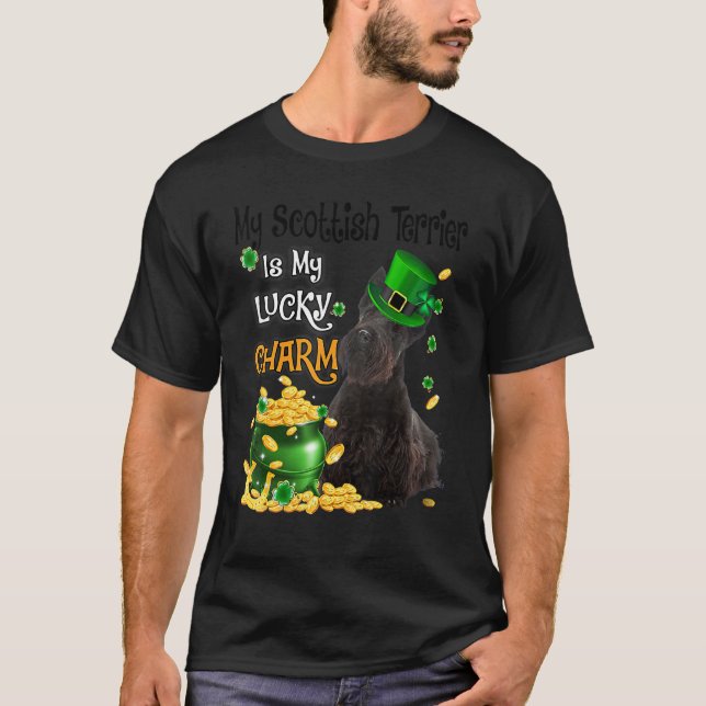 My Scottish Terrier Is My Lucky Charm Cute Dog Pat T Shirt (Framsida)