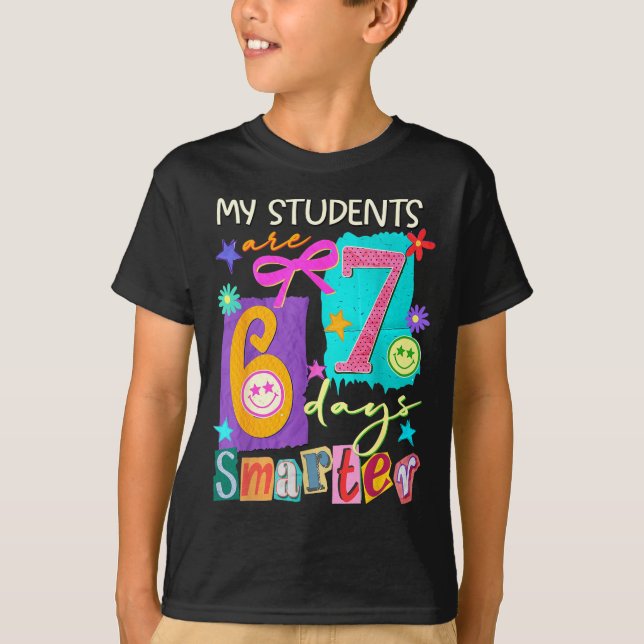 My Students Are 67 Days Smarter Funny Teacher Kids T Shirt (Framsida)