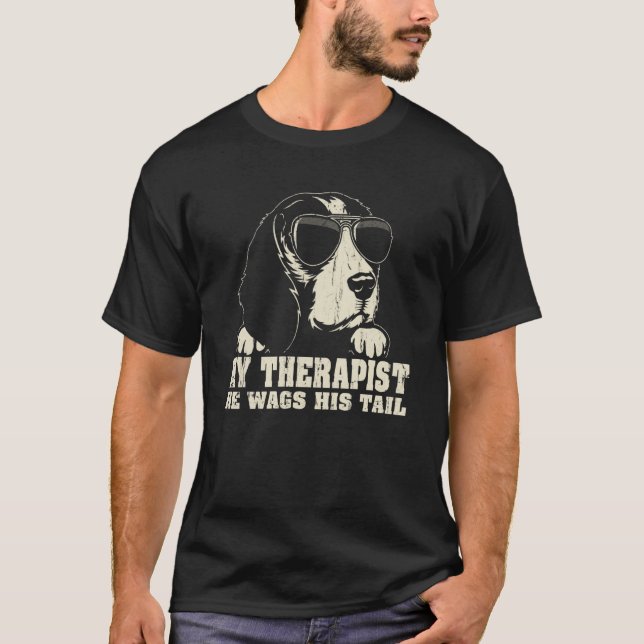 My Therapist He Wags His Tail Beagle T Shirt (Framsida)