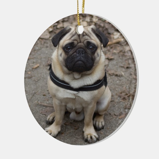 Mycket allvarlig pug julgransprydnad keramik (Vänster)