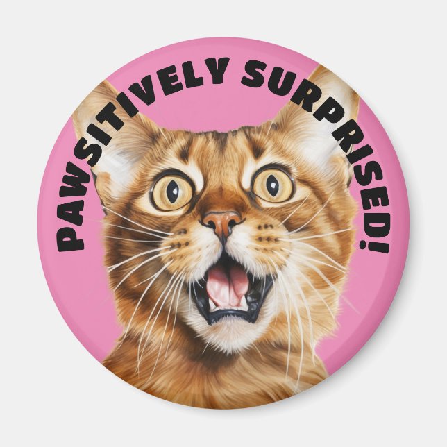 MYCKET FÖRVÅNAD! Funny Crazy Cat Rosa Magnet (Framsidan)