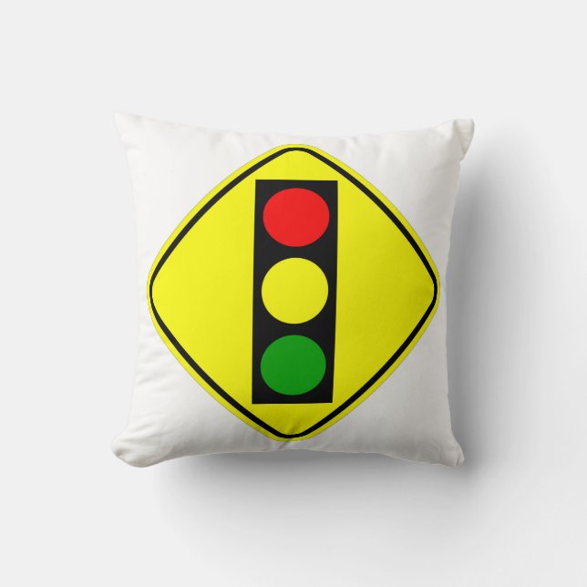 Mycket Rolig Klassisk Trafiksignal Framför Skylt Kudde (Framsida)