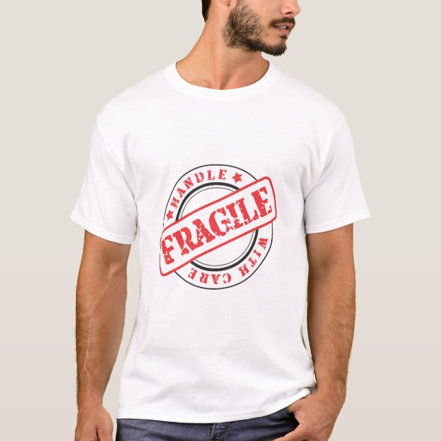 Mycket Roligt, FRAGILE-hantering med försiktighet T Shirt (Framsida)