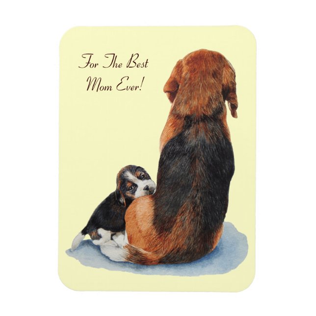 Mycket söt beagle puppy cuddling mamma magnet (Vertikal)