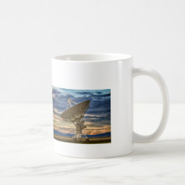 Mycket stor array som sol-uppsättningar kaffemugg