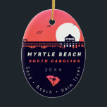 Myrtle Beach Pier SC Retro Sunset Souvenirs 60 Julgransprydnad Keramik<br><div class="desc">Myrtle Beach-återstranddesign för semester. Myrtle Beach South Carolina Vintage souvenir för resor till South Carolina-ön. Strandkonst i Myrtle Beach för South Carolina-semesterfirare och ryggpackare. Myrtle Beach retro souvenir. Utformning för backpackers och resor till South Carolina. Ön med Vintage souvenir för semesterfirare i havet. - Du kan anpassa mallen genom att...</div>