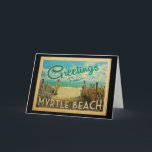 Myrtle Beach Vintage resor Kort<br><div class="desc">I den här vintagen från Myrtle Beach finns en sandstrand med vackra turkoshavet vatten och över havet,  ett blå himmel med giftiga vita moln. I vintage resor stil.</div>