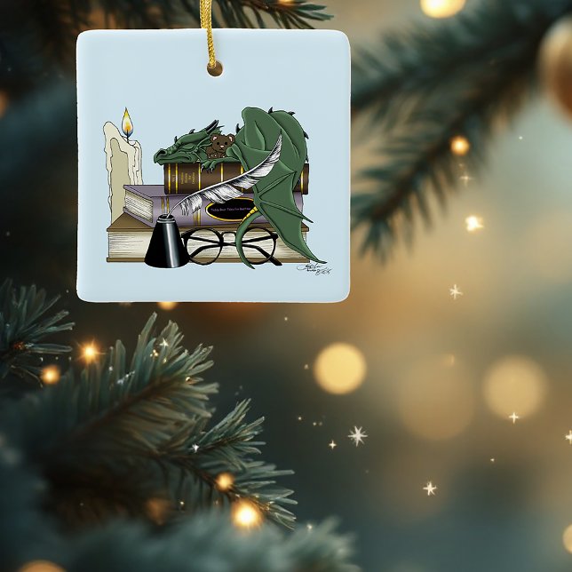 mysig Grön Whimsisk Sovande Drak Bokälskare Julgransprydnad Keramik (Skapare uppladdad)