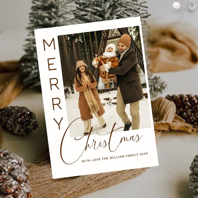  mysig julkort med familjefoto i snöig stuga (Skapare uppladdad)