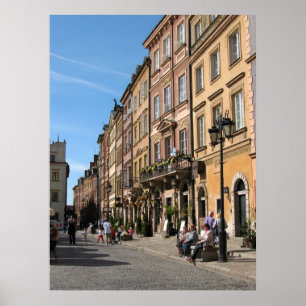 Mysigt gammal stad i Warszawa Poster