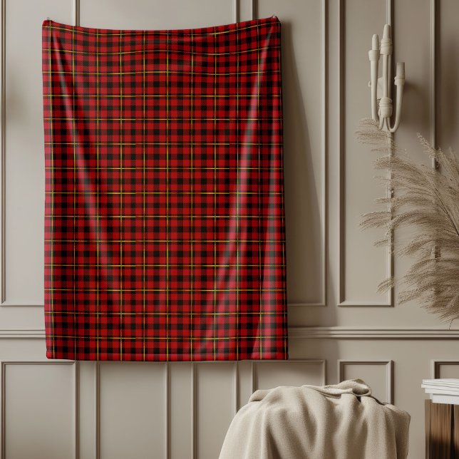 Mysigt Helgdag Classic Tartan Play Red Black Guld Fleecefilt (Cozy Holiday Classic Tartan Plaid Red Black Gold Fleece Blanket)