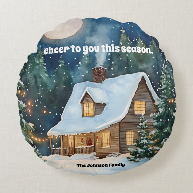 Mysigt julstuga täckt med Snö Rund Kudde (Framsidan)