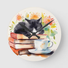 Mysigt relaxerad katt i vattenfärg rund klocka