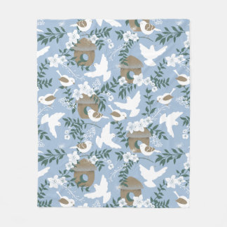 mysigt vinterfilt med ljusblå lugn, med fåglar fleecefilt