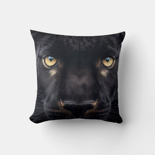 Mysterious Black Panther Kudde (Framsida)