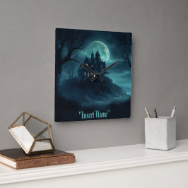 Mysterious Seaside Haunt Fyrkantig Klocka