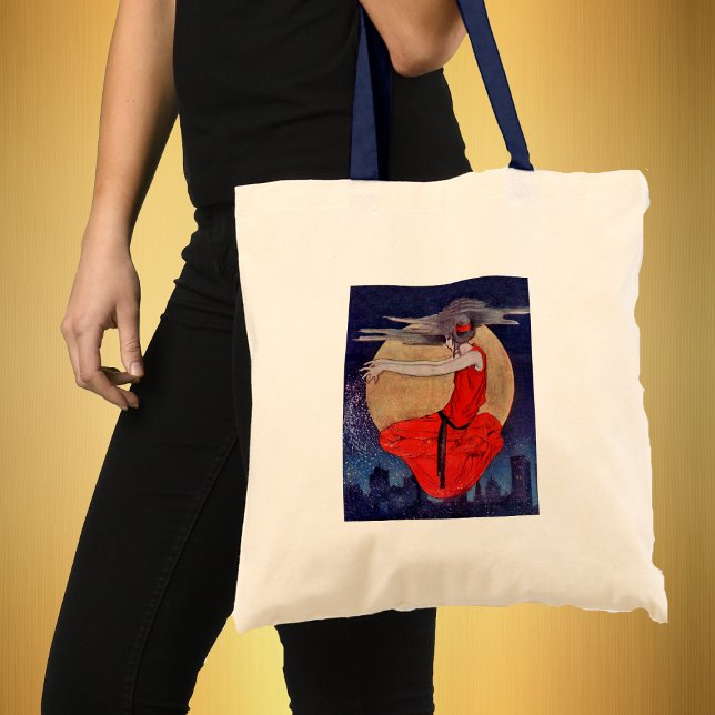 Mysterisk magisk kvinna i Måne-blocket Tygkasse (Magical woman floating in night sky over city lights on tote bag.)